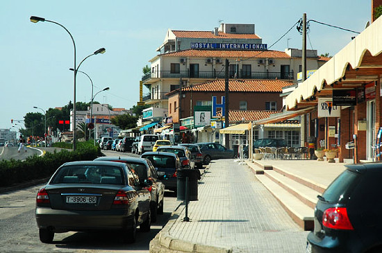 Kh&aacute;m ph&aacute; b&atilde;i biển V&agrave;ng ở T&acirc;y Ban Nha